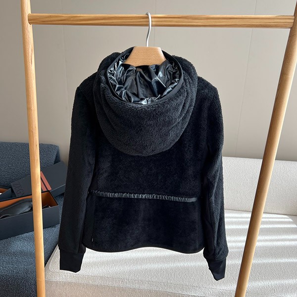 お買い得！！★モンクレール★ Maglia カーディガン コピー mog17560